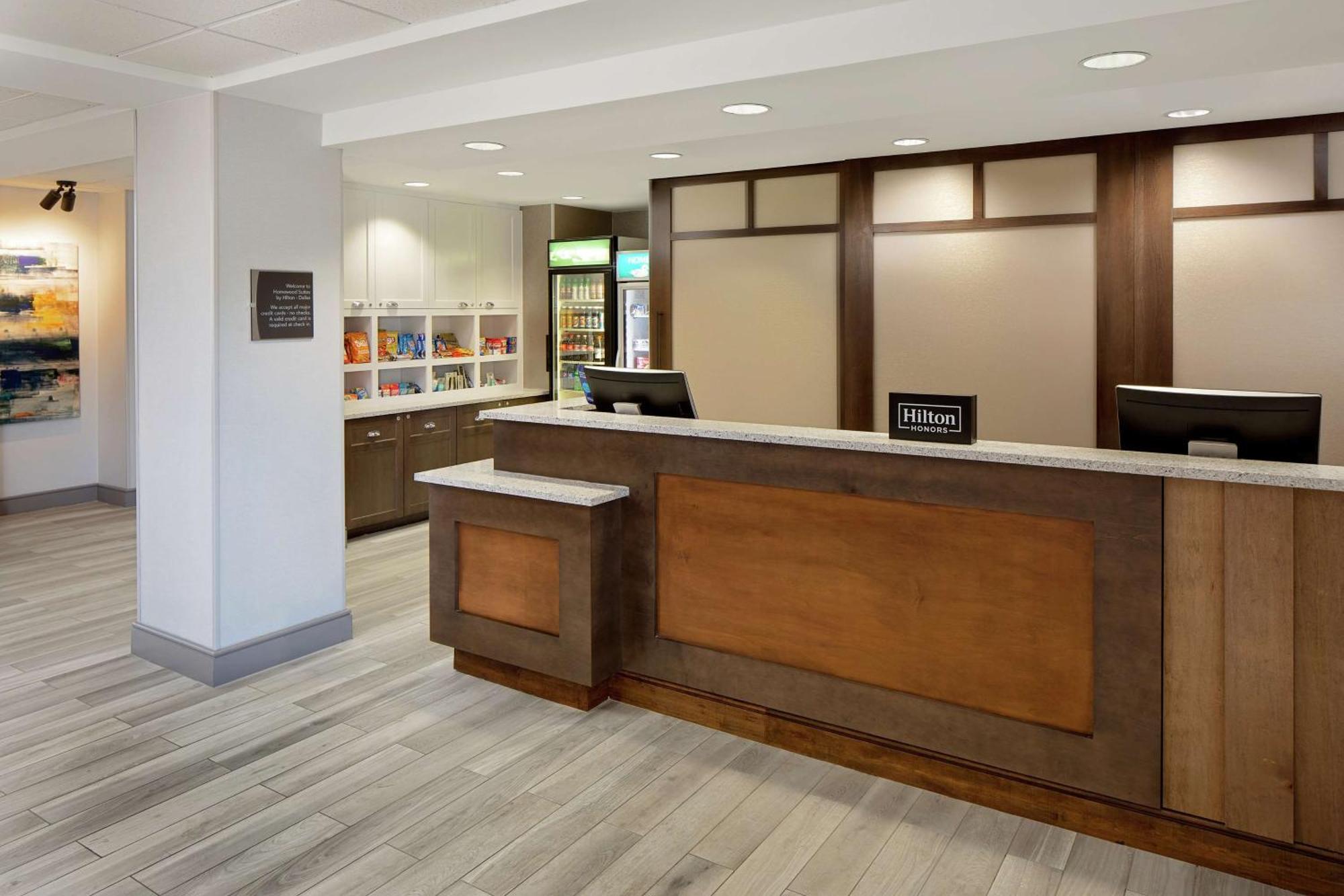 Homewood Suites By Hilton Dallas Market Center Extérieur photo